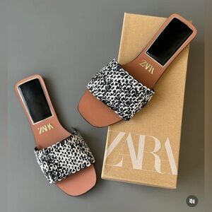 ZARA WOVEN SANDALS SIZE 40/9.5